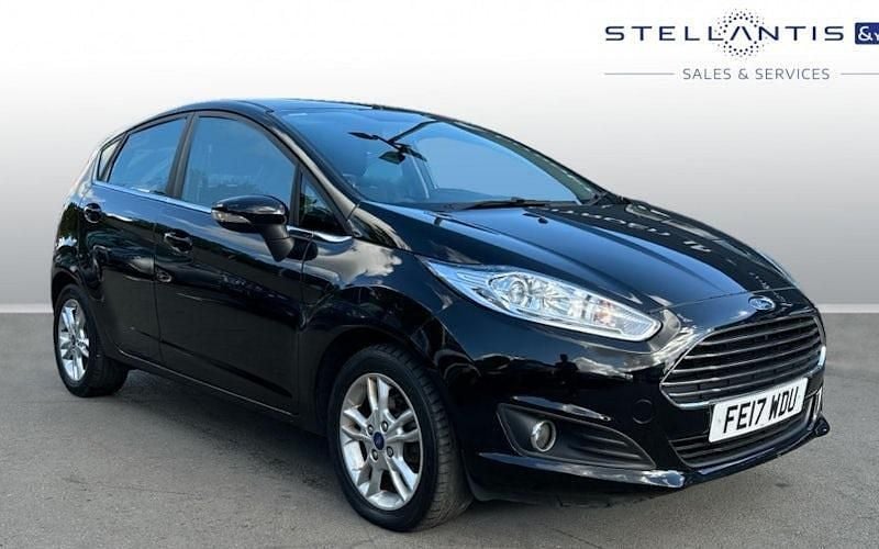 Used 2017 Ford Fiesta Zetec Hatchback | £7,462 (Fair price) - Image 1/4