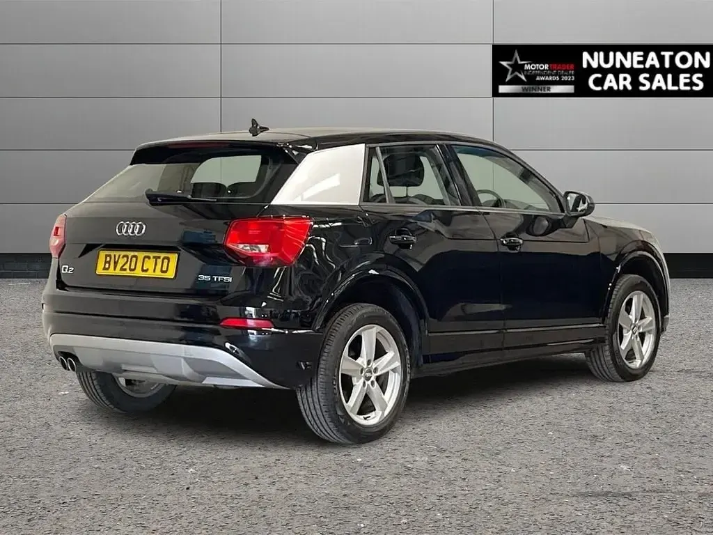 Usado Audi Q2 Sport 150 HP (110 kW) 2020 Preto SUV