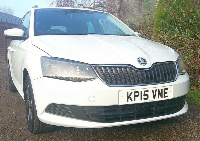 White Used 2015 Skoda Fabia SE Estate | £6,995 (Fair price) - Image 1/4