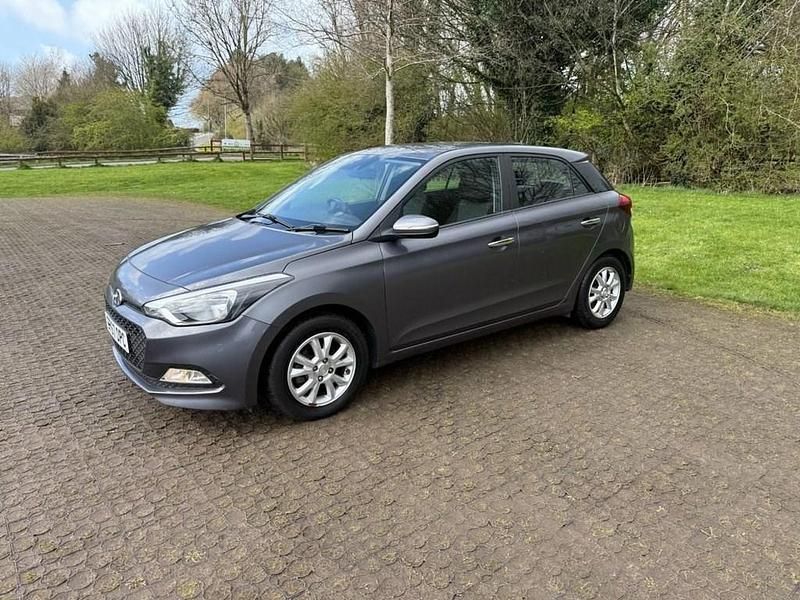 Used Hyundai i20 SE 84 HP (61 kW) 2017 Grey Hatchback