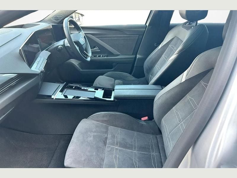 Grey Used 2024 Vauxhall Astra Ultimate Hatchback | £20,995 (Fair price) - Image 1/2