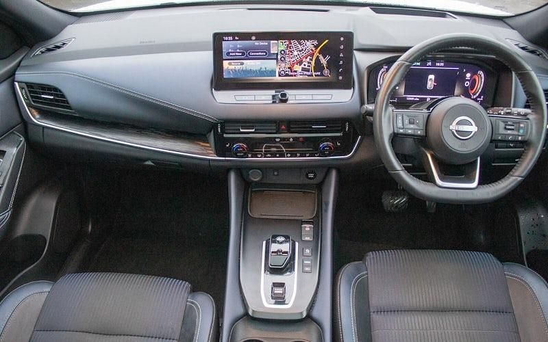 Used Nissan Qashqai Tekna 190 HP (139 kW) 2023 Storm white SUV