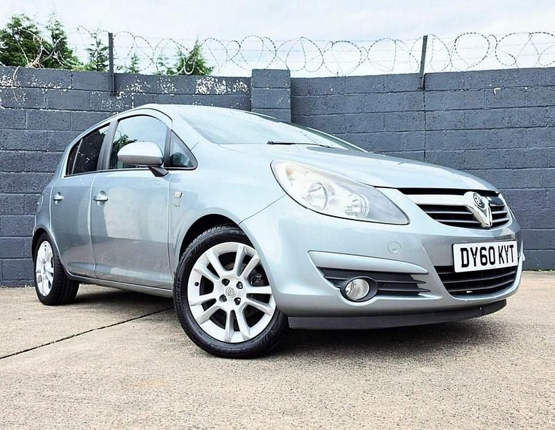 Silver Used 2010 Vauxhall Corsa Hatchback | £1,195 (Fair price) - Image 1/2