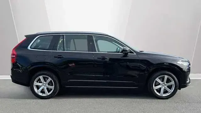 Begagnad Volvo XC90 Core 247 HK (181 kW) 2023 SUV