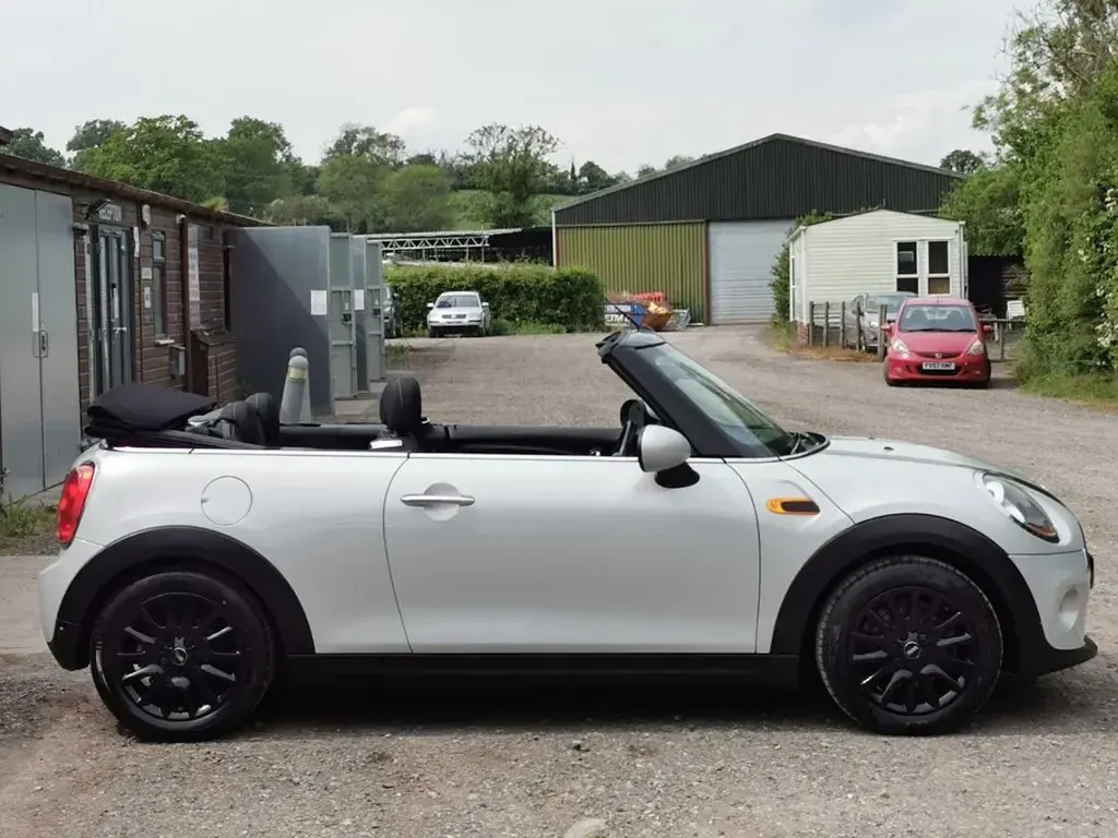 Used Mini Cooper Cabriolet 136 HP (100 kW) 2017 Silver Cabriolet