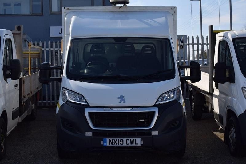 Used Peugeot Boxer 130 HP (95 kW) 2019 White Van