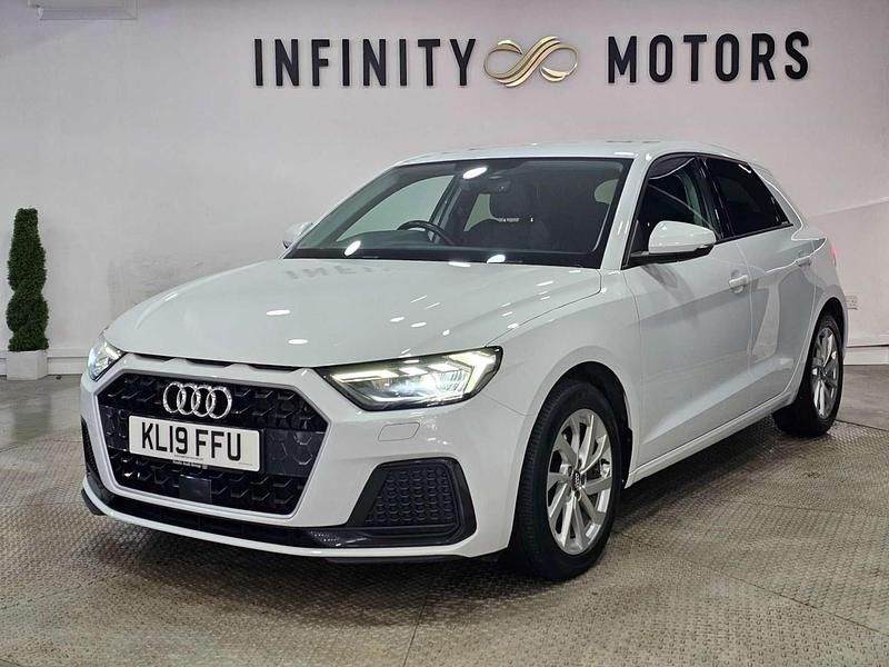 Used Audi A1 Sportback Sport 150 HP (110 kW) 2019 White Hatchback