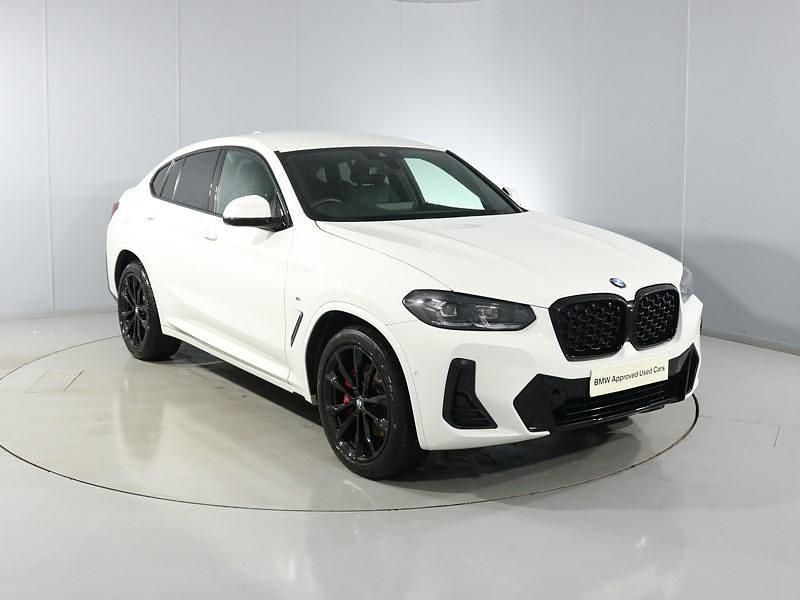 White Used 2022 BMW X4 M Sport SUV | £34,950 (Fair price) - Image 1/4