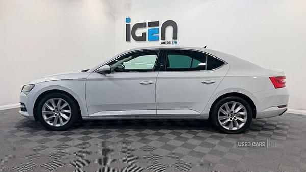 Used Skoda Superb SE Technology 150 HP (110 kW) 2022 White Hatchback