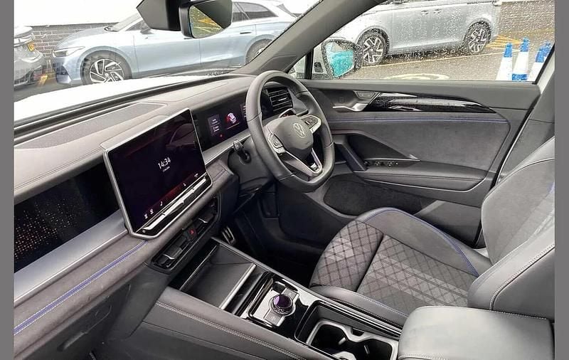 Used VW Tayron R-line 150 HP (110 kW) 2025 White SUV