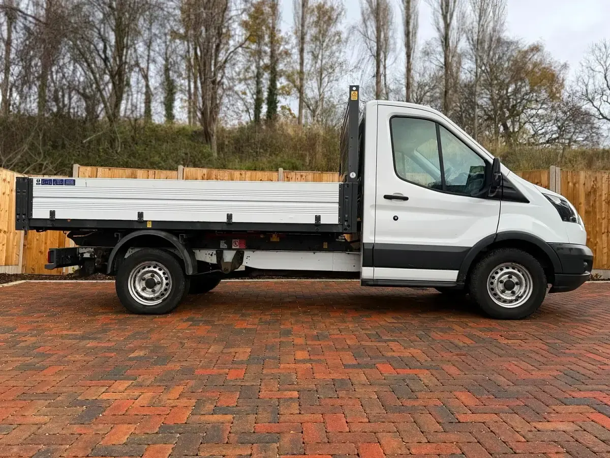Used Ford Transit 130 HP (95 kW) 2017 White Cabriolet