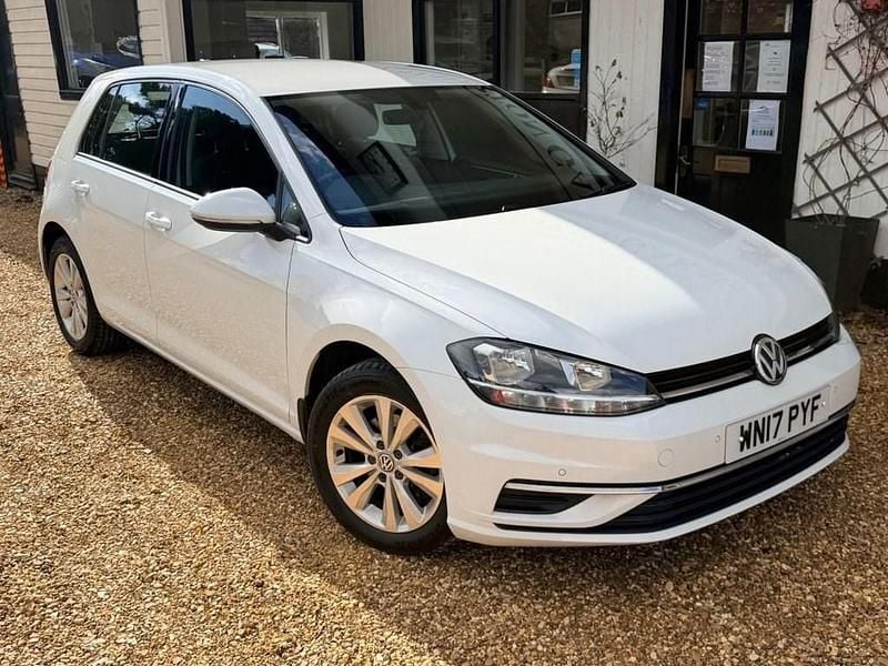 Begagnad VW Golf VII SE 115 HK (84 kW) 2017 Vit Halvkombi