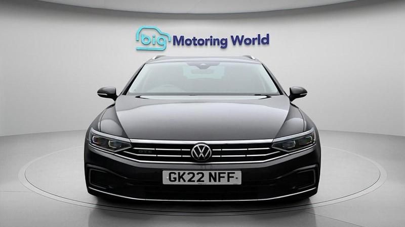 Used VW Passat Advance 218 HP (160 kW) 2022 Grey Estate