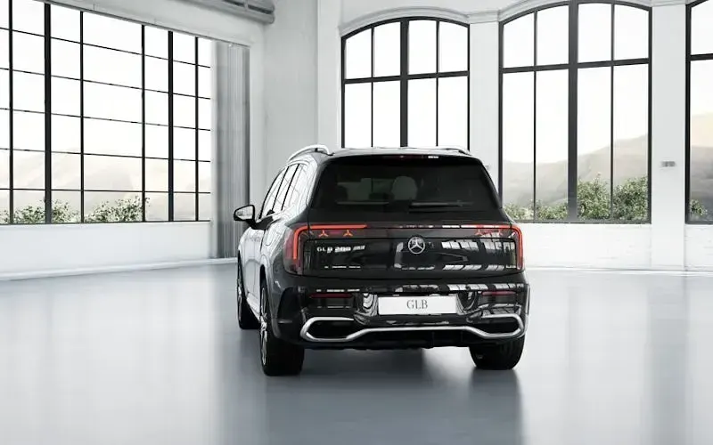 New Mercedes GLB200 AMG Line Premium 163 HP (119 kW) 2025 SUV