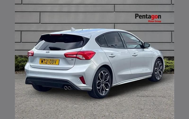 Used Ford Focus ST-Line X 123 HP (90 kW) 2021 Silver Hatchback