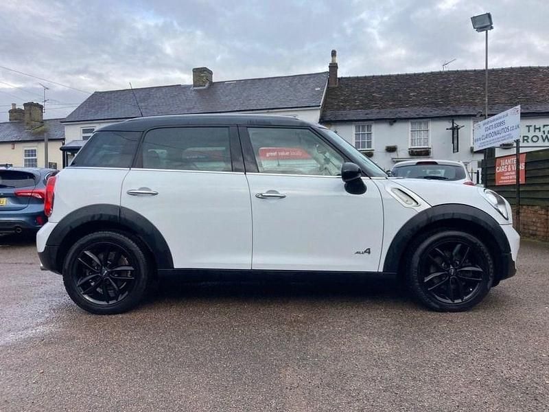 Used Mini Cooper D 112 HP (82 kW) 2013 White Hatchback
