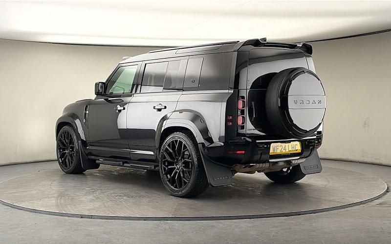 Used Land Rover Defender HSE Dynamic 300 HP (220 kW) 2024 Carpathian grey SUV