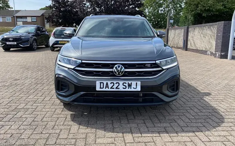 Used VW T-Roc R-line 150 HP (110 kW) 2025 SUV