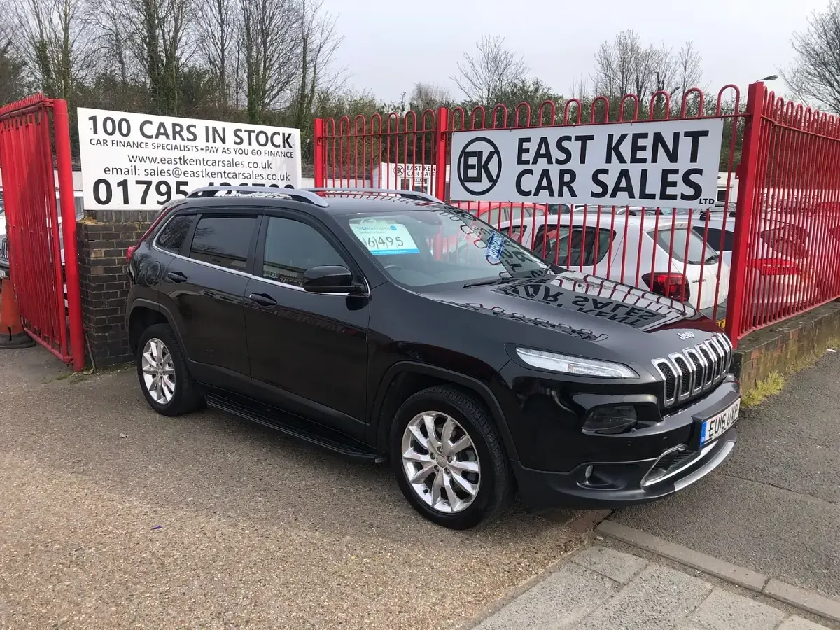 Used Jeep Cherokee Limited 200 HP (147 kW) 2016 Black SUV
