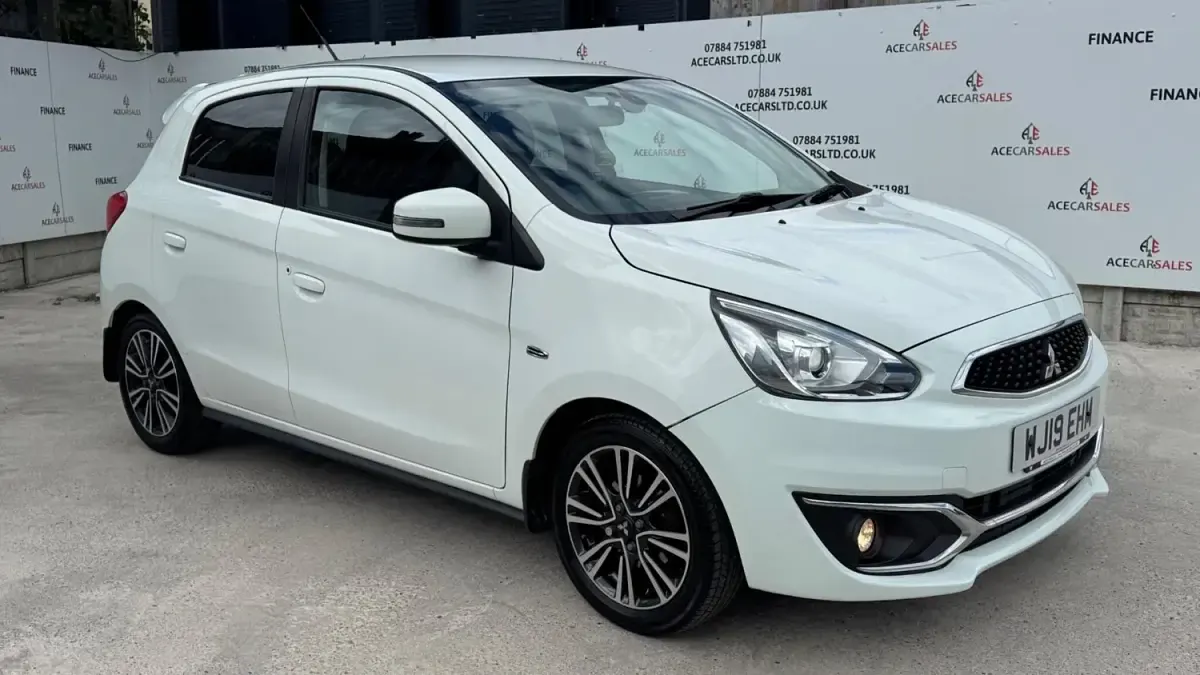 Used Mitsubishi Mirage 78 HP (57 kW) 2019 White Hatchback