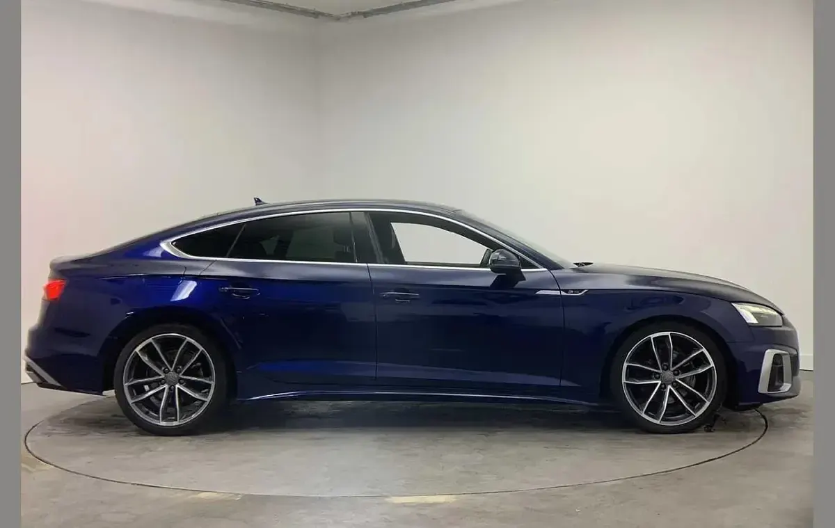Usado Audi A5 Sportback S-Line 161 HP (118 kW) 2020 Azul Citadino