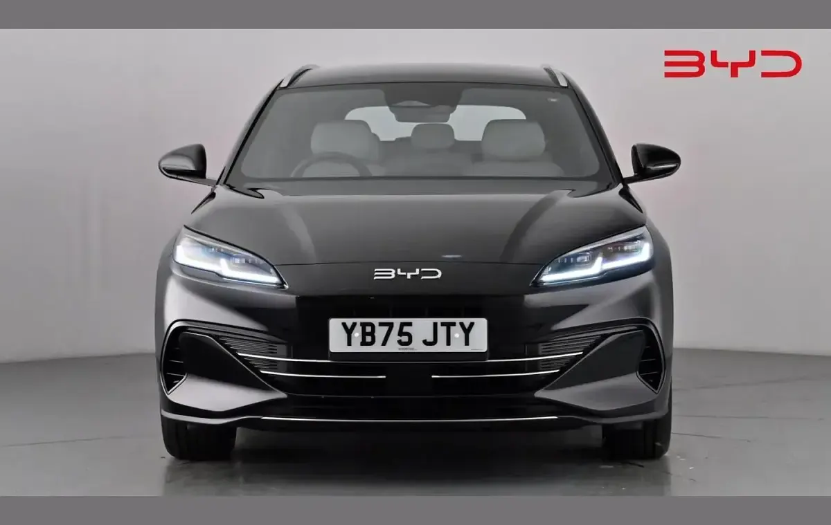 Used BYD Seal Boost 184 HP (135 kW) 2025 Black Estate