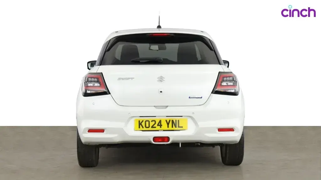 Used Suzuki Swift 82 HP (60 kW) 2024 White Hatchback
