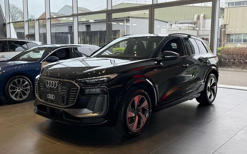 New Audi e-tron S-Line 225 kW (306 HP) 2025 SUV