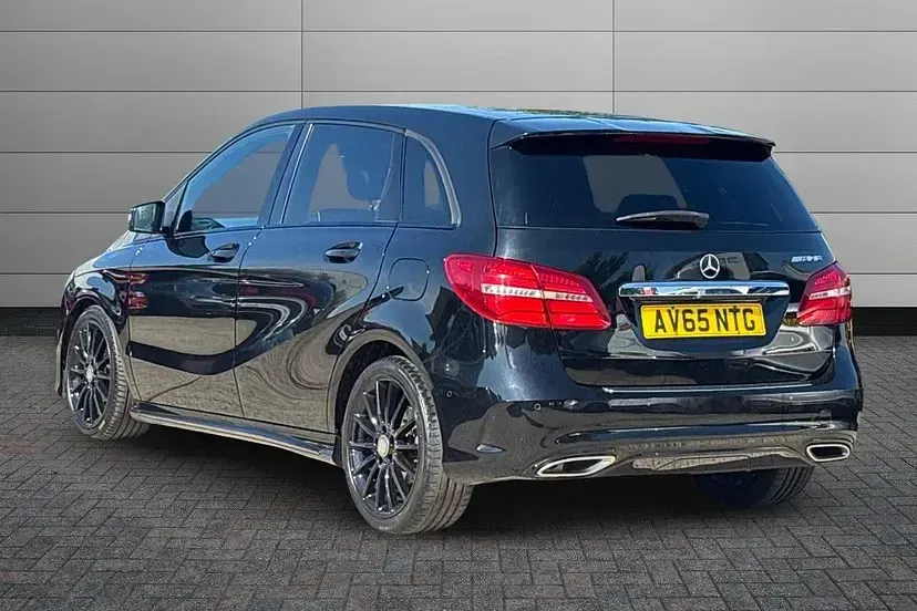 Used Mercedes B180 AMG line 108 HP (79 kW) 2015 Black Hatchback