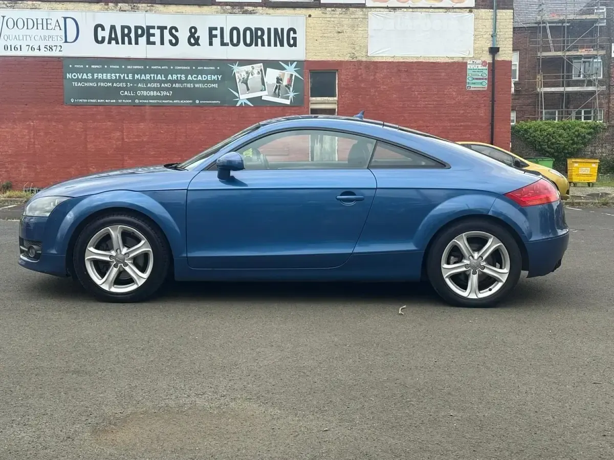 Begagnad Audi TT 2010 Blå Sportkupé