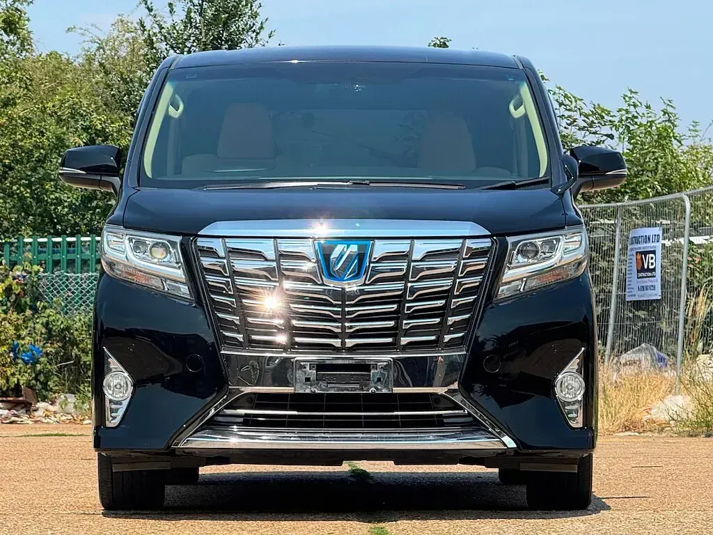 Used Toyota Alphard 180 HP (132 kW) 2015 Black MPV
