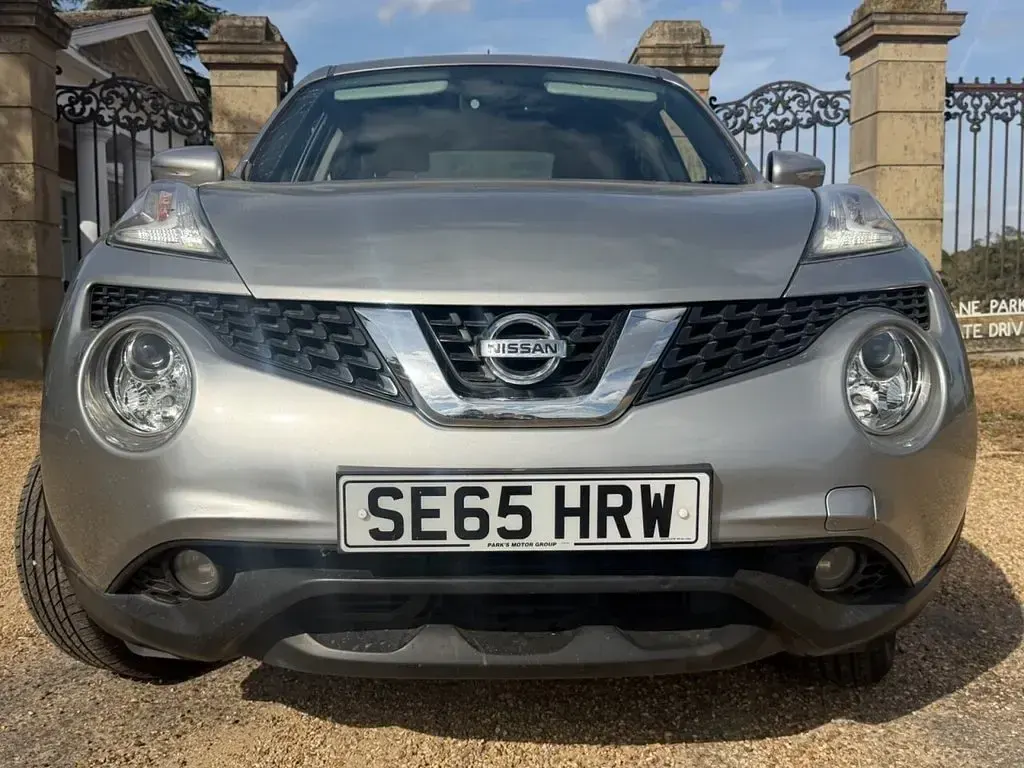 Used Nissan Juke Acenta 115 HP (84 kW) 2015 Silver SUV