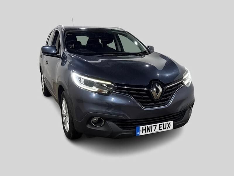 Titanium grey Used 2017 Renault Kadjar Dynamique SUV | £6,995 (Fair price) - Image 1/2