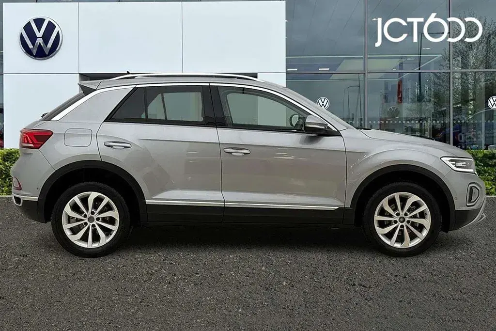 Used VW T-Roc Style 150 HP (110 kW) 2025 Silver SUV