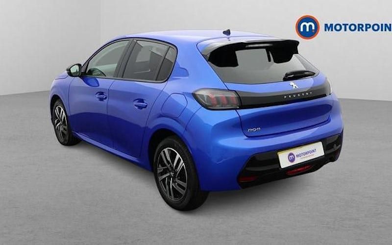Used Peugeot 208 Allure+ 102 HP (75 kW) 2023 Blue Hatchback