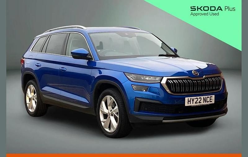 Race blue metallic Used 2022 Skoda Kodiaq SE L SUV | £24,200 (Good price) - Image 1/4