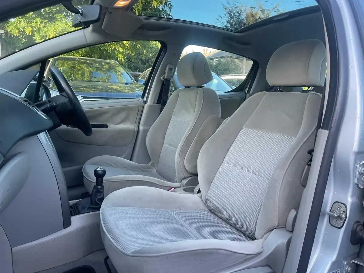 Used Peugeot 207 2007 Silver Hatchback