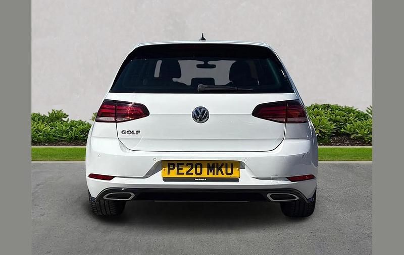 Used VW Golf VIII R-line Edition 147 HP (108 kW) 2020 White Hatchback