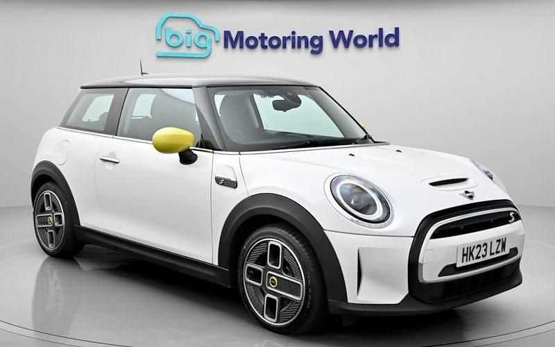 Used Mini Cooper Level 1 135 kW (184 HP) 2023 Hatchback