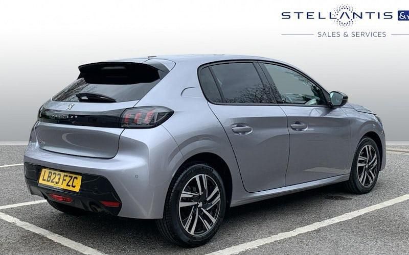 Used Peugeot 208 Allure+ 102 HP (75 kW) 2023 Grey Hatchback