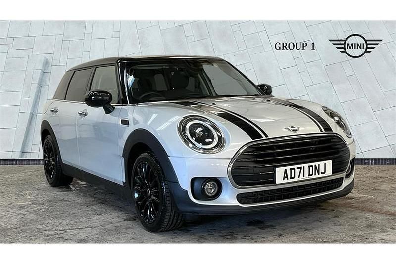 White silver Used 2021 Mini Cooper Clubman Comfort Estate | £16,495 (Fair price) - Image 1/4