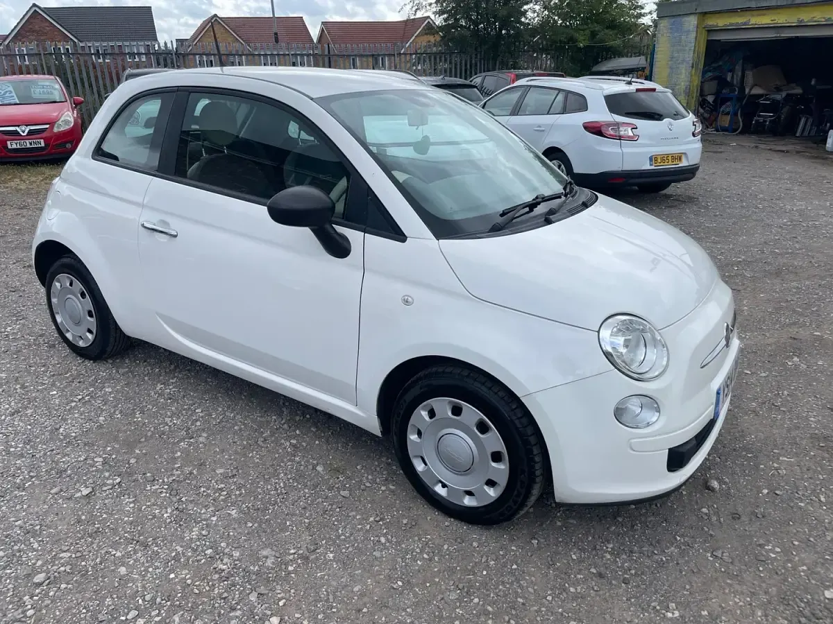 Used Fiat 500 Pop 69 HP (50 kW) 2014 White Hatchback