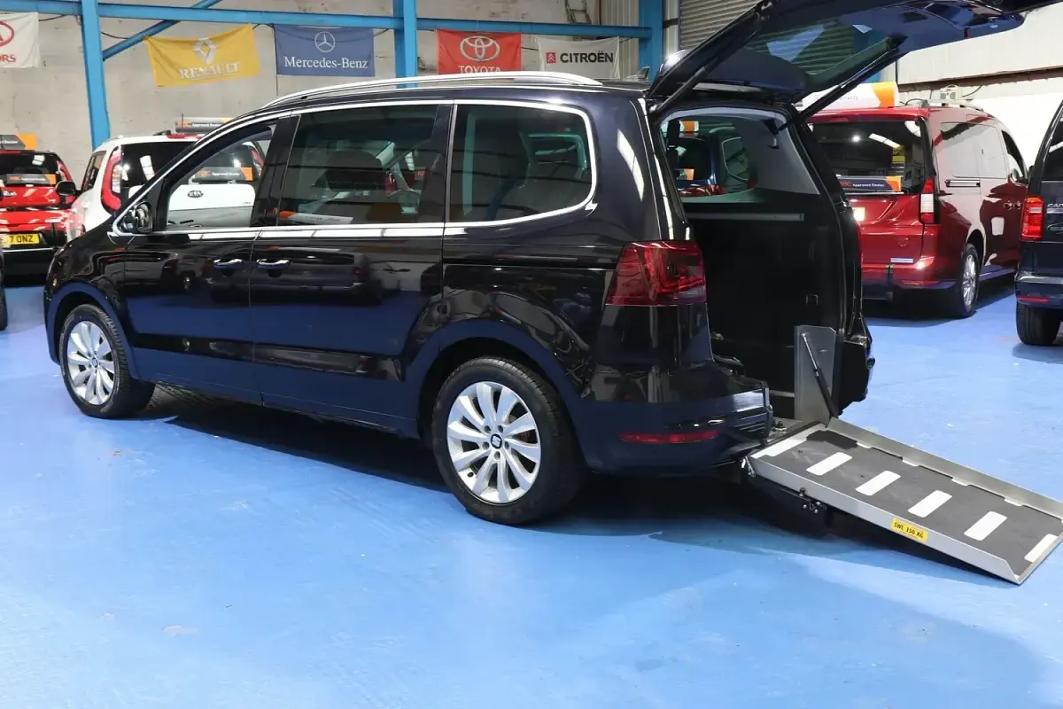 Used Seat Alhambra SE 150 HP (110 kW) 2019 Black MPV