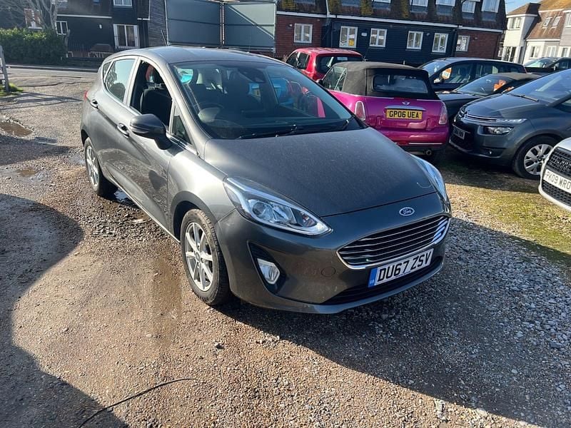 Used Ford Fiesta Zetec 85 HP (62 kW) 2018 Grey Hatchback