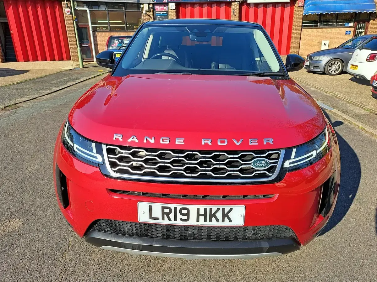 Used Land Rover Range Rover evoque SE 200 HP (147 kW) 2019 Red SUV