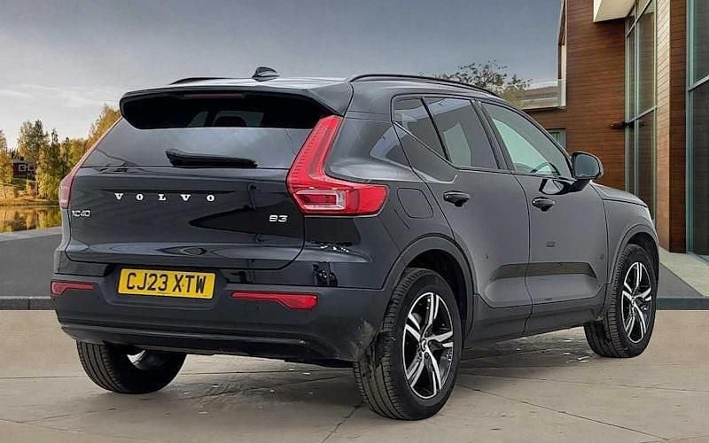Used Volvo XC40 Plus 163 HP (119 kW) 2025 SUV