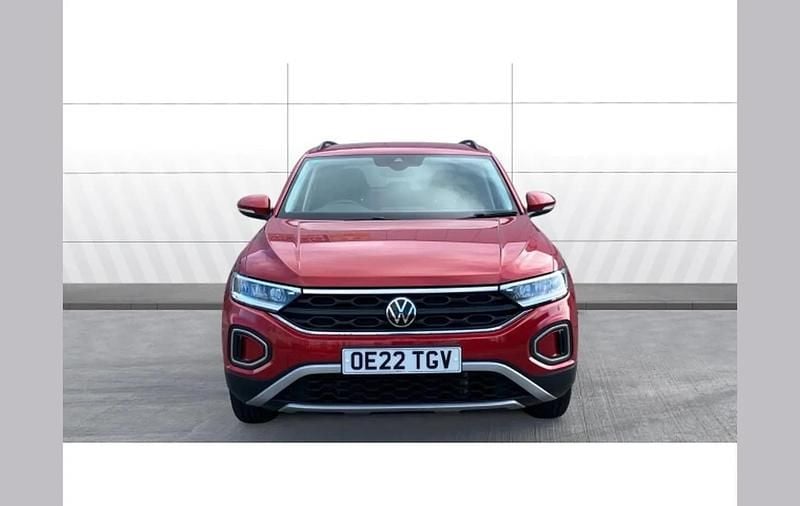 Used VW T-Roc Life 150 HP (110 kW) 2022 Red SUV