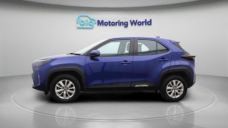 Used Toyota Yaris Cross 116 HP (85 kW) 2023 Blue SUV
