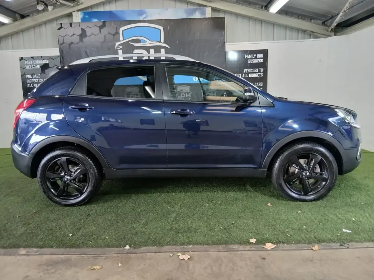 Used SsangYong Korando 178 HP (130 kW) 2018 Blue Estate