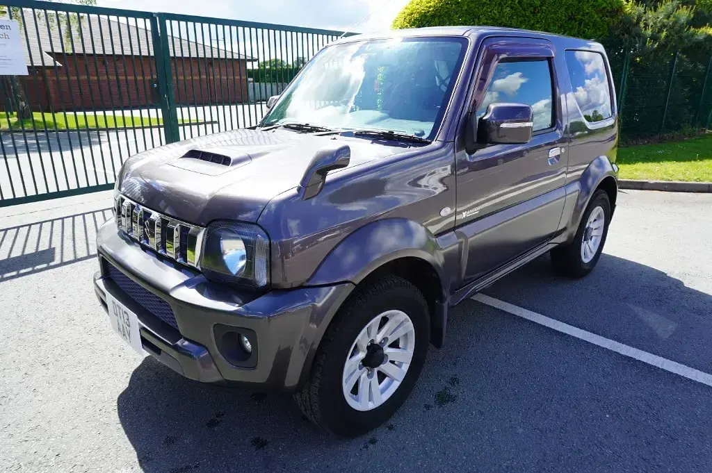 Used Suzuki Jimny Adventure 85 HP (62 kW) 2013 Grey SUV